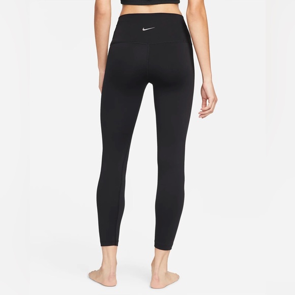 NIKE Yoga Women's High-Waisted 7/8 Leggings - Picture 6 of 10